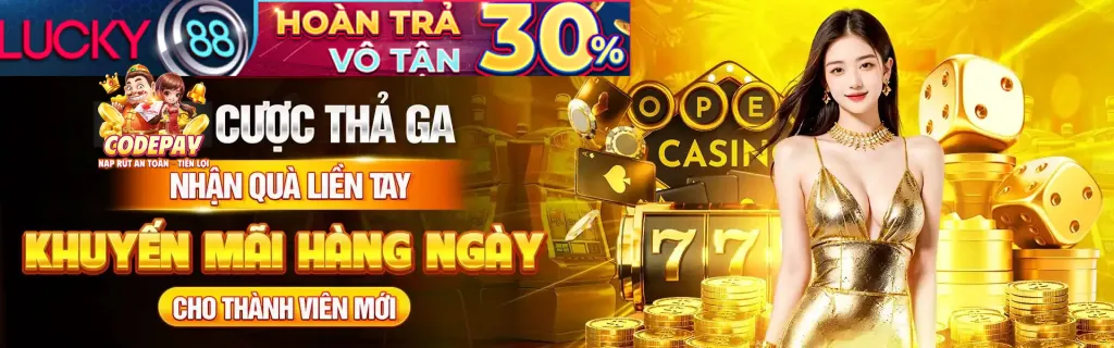 Bàn chơi Poker với các quân bài và chip